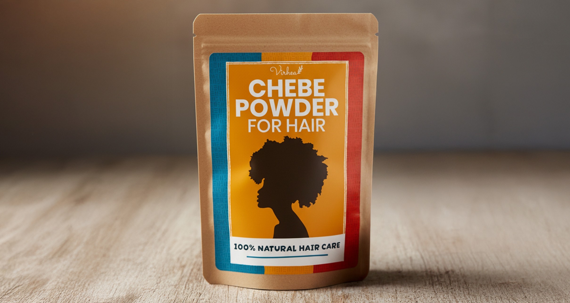 Un sachet kraft de poudre de chébé personnalisé avec étiquette imprimée, prêt pour la marque propre d'un revendeur